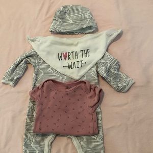 4 piece chick pea set 3-6 mos